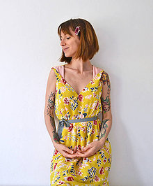 Šaty - Kvetované letné šaty z chladivej viskózy - 12018811_