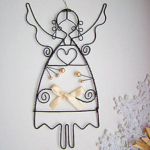 Dekorácie - anjel s perličkami a mašľou (17cm) - 12021520_
