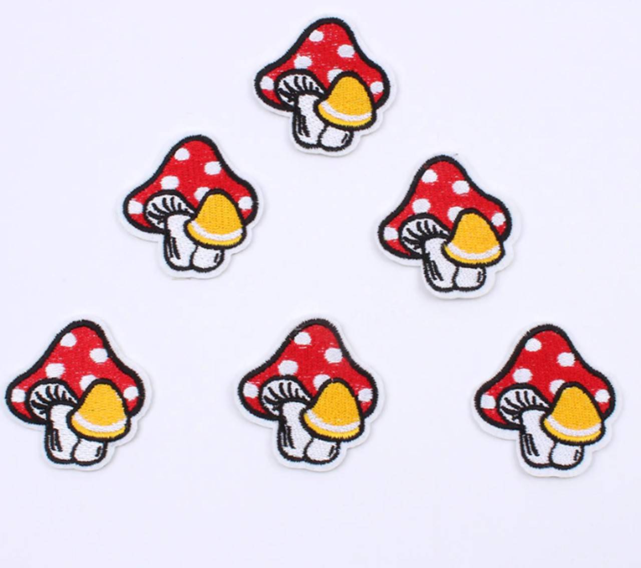 NZ106 Nažehľovačka hríbiky 4,5 x 4,7 cm