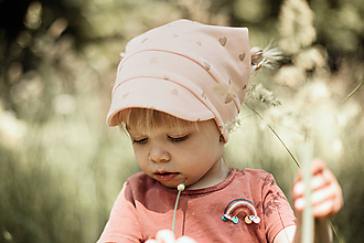 Detské čiapky - Letná pružná šatka so šiltom srdiečka pink - 12036511_