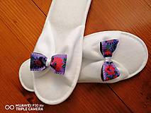 Ponožky, pančuchy, obuv - Svadobné folklorne papuče s fialovouvmašľou - 12034188_