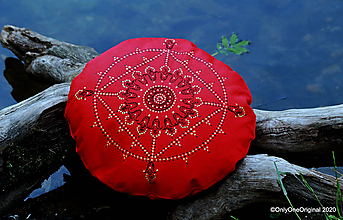 Úžitkový textil - Maľovaný ručne šitý meditačný vankúš DVIKARANI - 12037863_