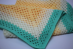 Detský textil - Háčkovaná deka pro miminko - 12037478_