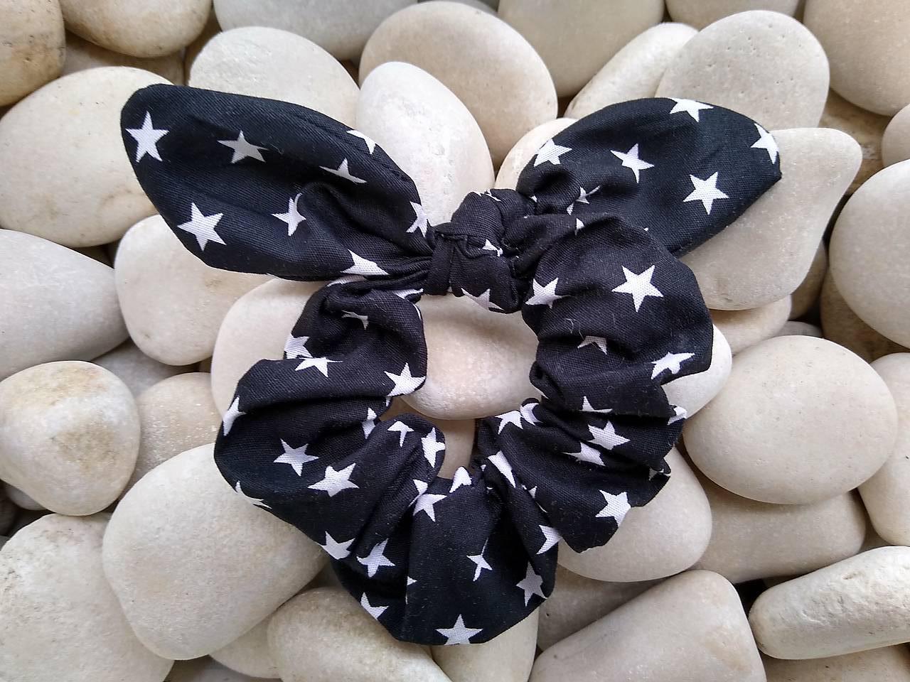 Scrunchies ušatá gumička hviezdy