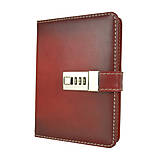 Papiernictvo - Kožený zápisník na heslový zámok, ručne tieňovaný, tmavo červená farba - 12047548_
