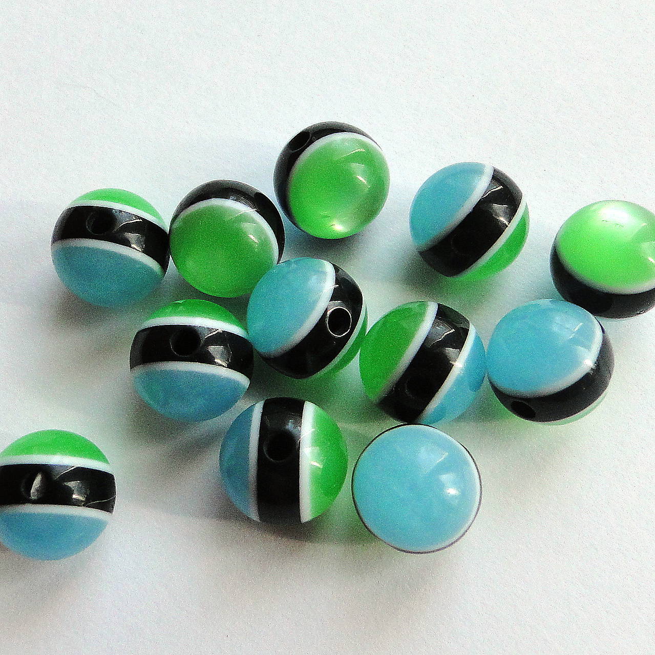 Živicové korálky 10mm-1ks