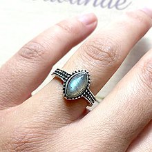 Prstene - Antique Silver Navette Labradorite Ring / Vintage prsteň s labradoritom - 12053345_
