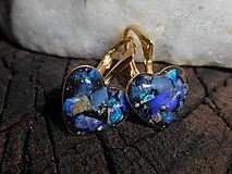 hearts in gold opals-brincos