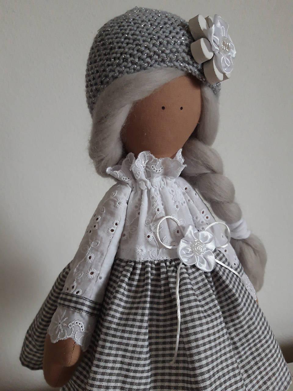 Textilná bábika