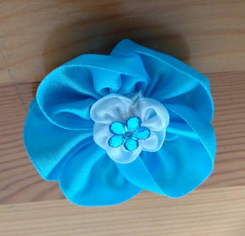 Modrý kvet (modrý kvet s korálkou)