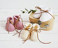 Detské topánky - Bavlnené papučky pre bábätko (krémová - 3 až 6 mes.) - 12083851_