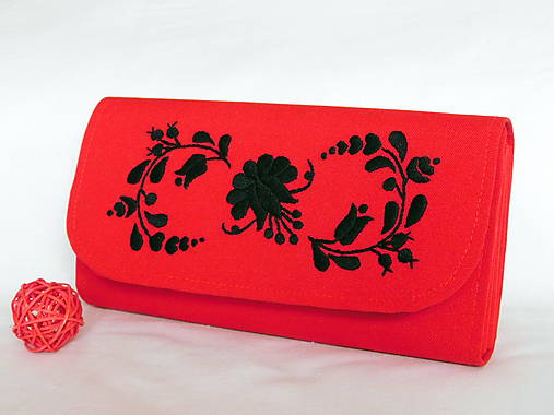 Peňaženky - Ručne vyšívaná veľká peňaženka - 12082027_
