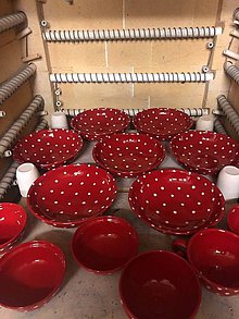 Nádoby - Hlboké taniere v červenom prevedení priamo z pece - 12088613_