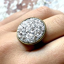 Prstene - Silver Druzy & Bronze Ring / Prsteň so strieborným drúzovým kabošonom - 12095280_
