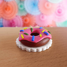 Hračky - Donut - FIMO hračka (jahodový) - 12101644_