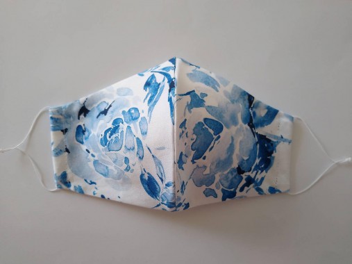 Dizajnové rúško akvarel modré prémiová bavlna antibakteriálne s časticami striebra dvojvrstvové tvarované (Detské antibakteriálne vnútro)