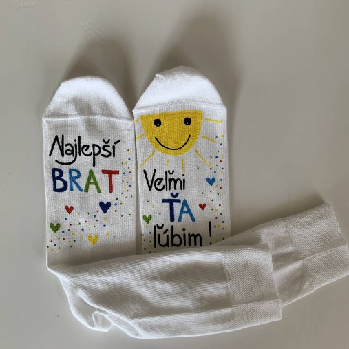 Maľované ponožky so slniečkom a srdiečkami a nápisom na želanie  (najlepšieho BRATA)