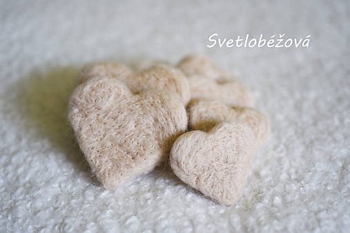 Detské doplnky - Rekvizity na fotenie novorodencov - plstené srdiečka (Malé srdiečko - svetlobéžové) - 12109926_