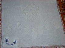 Úžitkový textil - Ručne vyšívaný ľanový obrus biely / štóla / - 12112261_