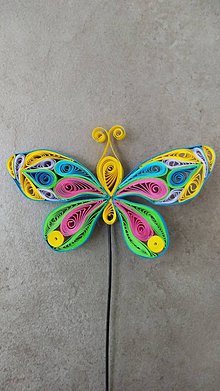 Dekorácie - Pestrofarebný motýľ - zapichovačka do kvetináča - 12114153_