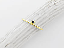 Prstene - 585/1000 zlatý zásnubný prsteň s prírodným čierným diamantom  - 12117962_