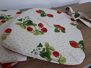 Úžitkový textil - Jahody na maslovej (Sedáky na stoličky) - 12127810_