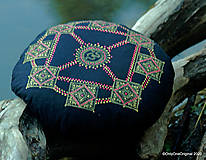 Úžitkový textil - Maľovaný ručne šitý meditačný vankúš NAJA - 12125278_