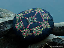 Úžitkový textil - Maľovaný ručne šitý meditačný vankúš NAJA - 12125281_