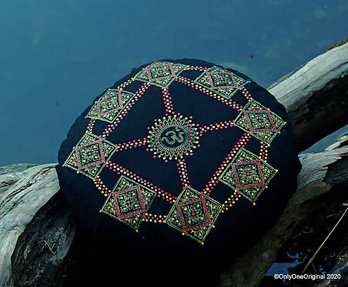 Maľovaný ručne šitý meditačný vankúš NAJA