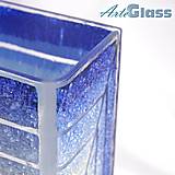 Dekorácie - Váza modrobiela črepové sklo výška 30 cm hranatá dúhový vzor - 12124714_
