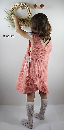 Detské oblečenie - Broskyňové bodky - detské mušelínové šaty - 12133400_