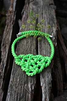 Náhrdelníky - Neónový zelený náhrdelník - 12138831_