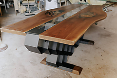 Nábytok - Jedálenský stôl (Med v dreve). - 12149712_