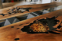 Nábytok - Jedálenský stôl (Med v dreve). - 12149714_