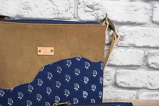 Kožená modrotlačová kabelka Dara WILD 3+ taštička