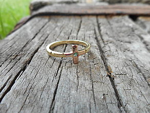 Prstene - Ružovo žltý so smaragdíkom - 12162017_