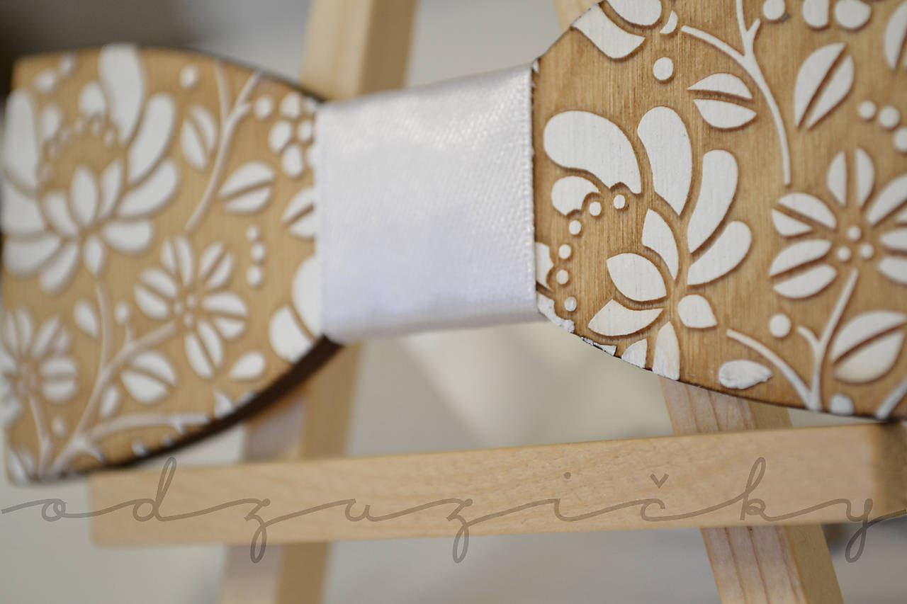 Motýlik ľudové kvietky (detský)