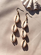 Náušnice - Kráľovná morí, náušnice z mušlí Cowrie z Filipín (Zlatá) - 12171804_
