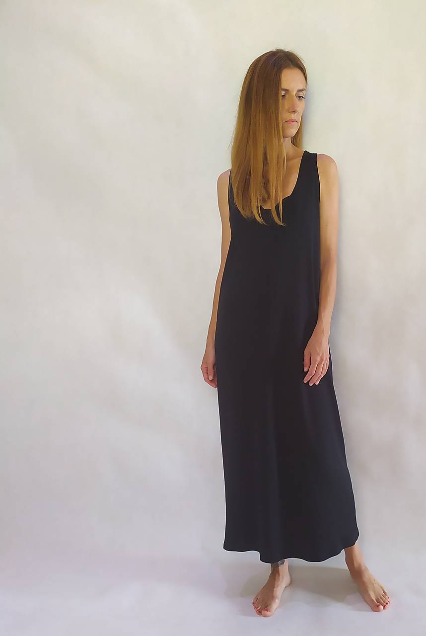 Čierne oversize midi šaty 