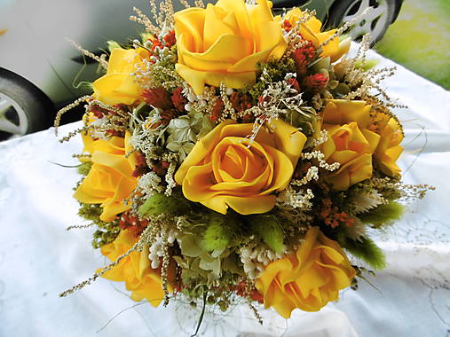 Dekorácie - Žltá kytica - 12178636_