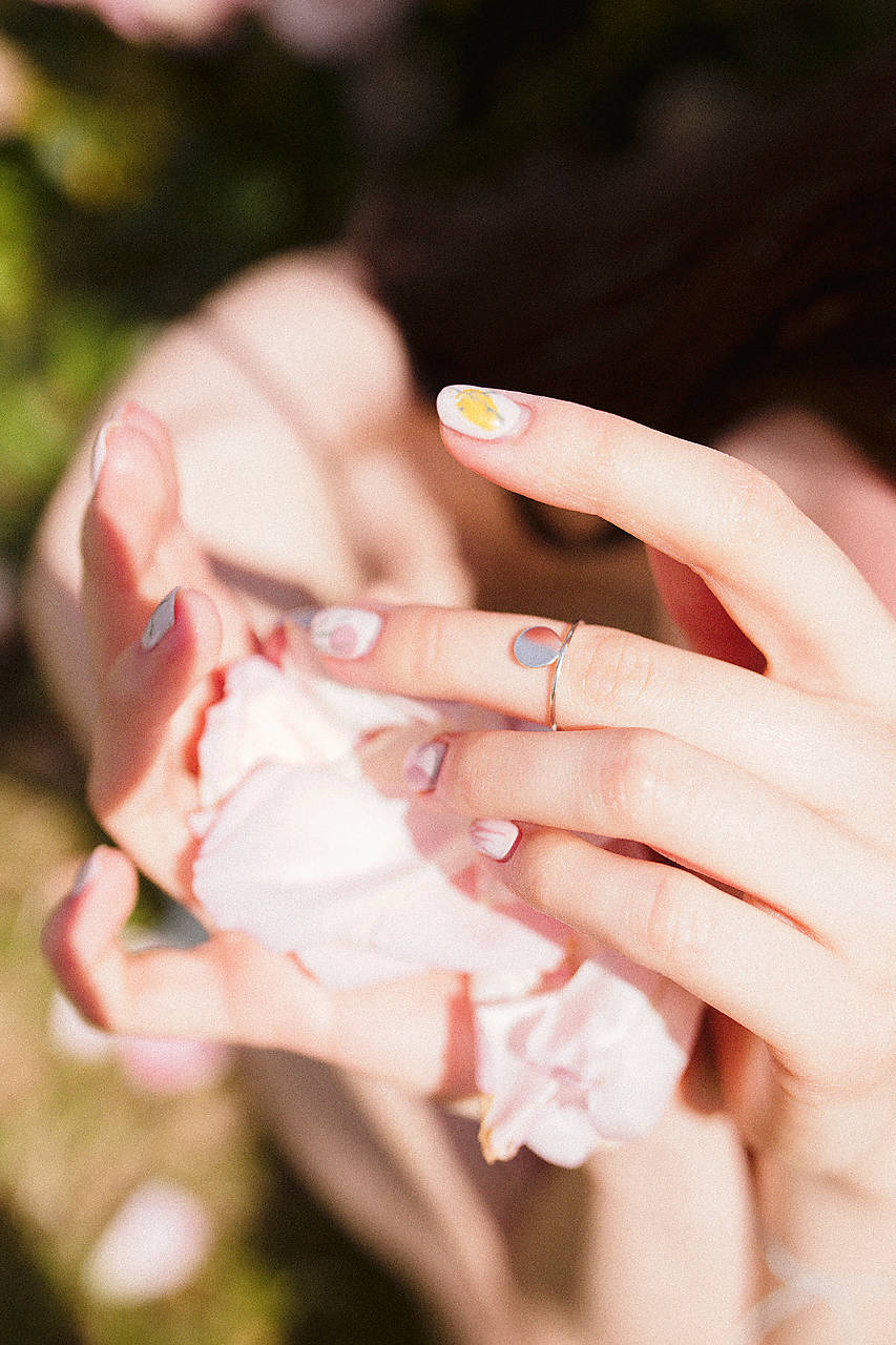 Strieborný prsteň s kruhom