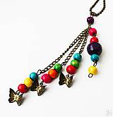 Náhrdelníky - Veselý drevený korálkový náhrdelník s motýlikmi - 12206254_