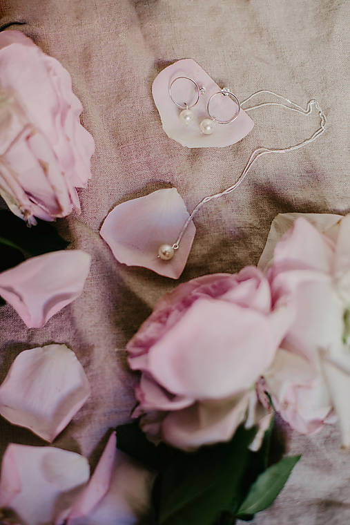 Strieborný set - náušnice a náhrdelník so swarovski perlou