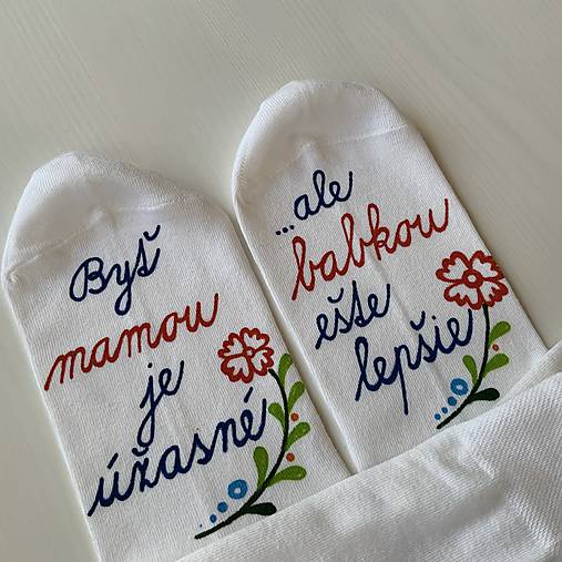 Maľované ponožky pre šťastnú mamu a babku (folk)
