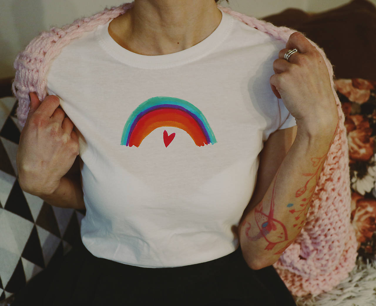 Dievča s dúhou/ typ Gildan