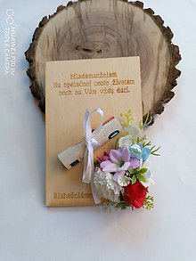 Papiernictvo - Kvetinová drevena pohľadnica k sobášu _farebné - 12226314_