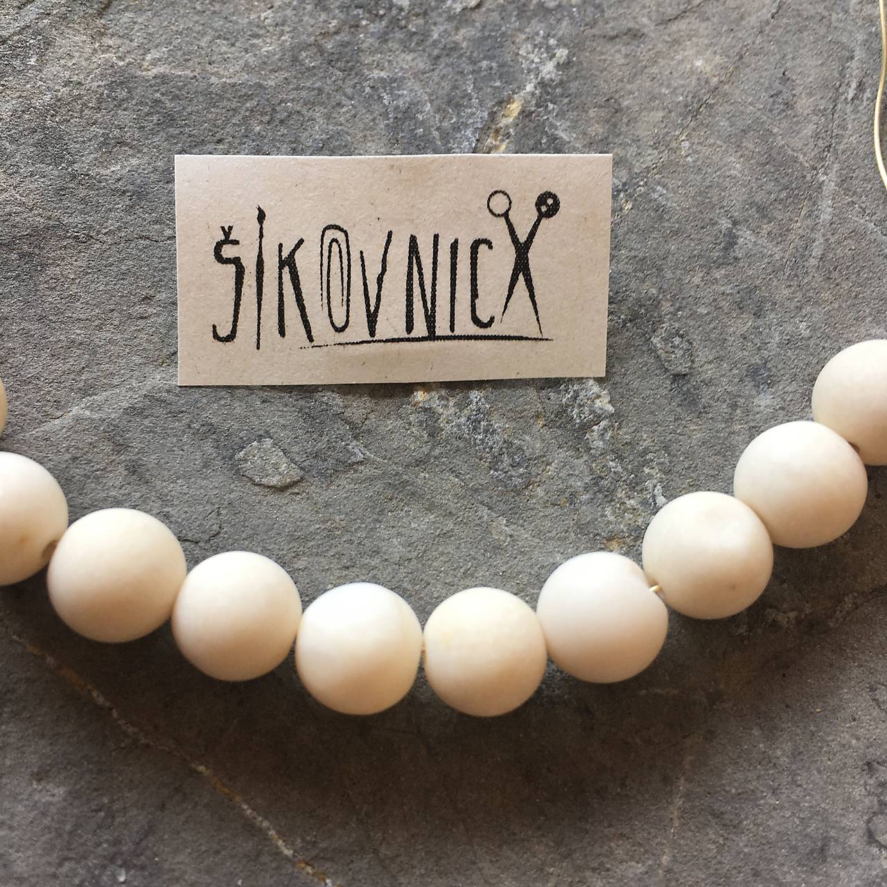 Fosil, minerálne korálky 8mm, cena za 10 ks, (m215)