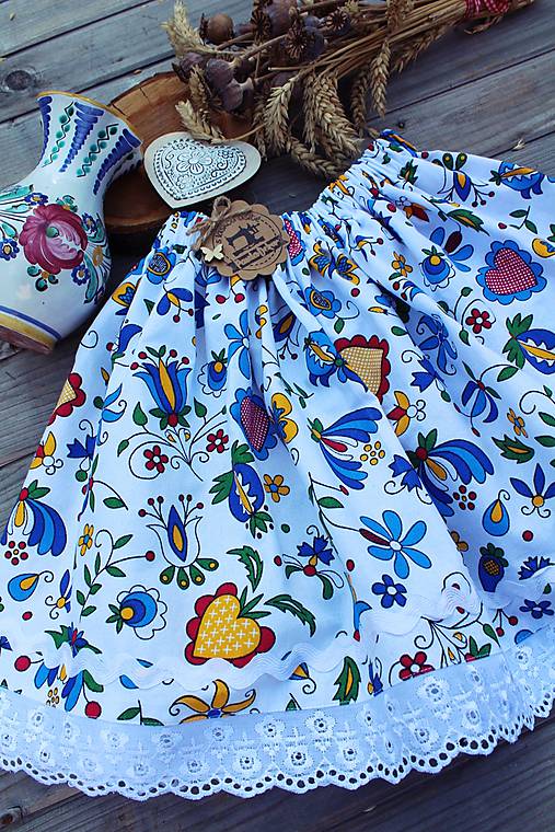 Detská folklórna suknička s čipkou