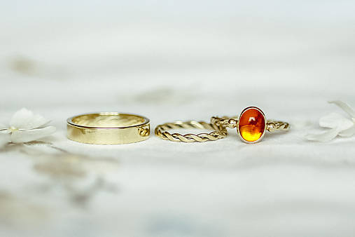 Zlatý filigránový prsteň - Splynutie (Jantár)