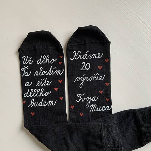 Maľované ponožky k výročiu SVADBY (čierne ponožky s bielym nápisom ".../ Krásne xy. výročie...")